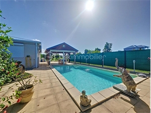 villa à la vente -   97160  LE MOULE, surface 242 m2 vente villa - UBI479150942
